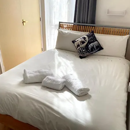 Norwich - Cosy & Comfortable 1 Bedroom Apartment Goodmayes