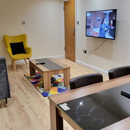Apartment Garland Modern Spacious With Garden Edgware