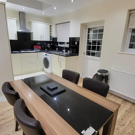 Apartment Garland Modern Spacious With Garden *