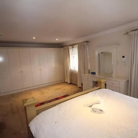 High Gable House -four Bedrooms Holiday home