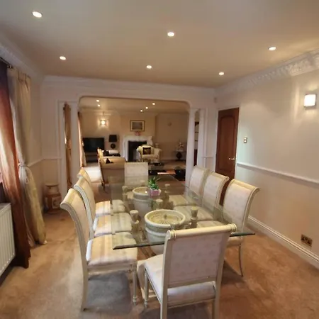 High Gable House -four Bedrooms Holiday home