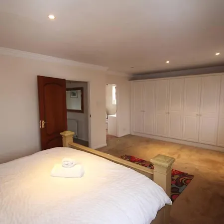 Holiday home High Gable House -four Bedrooms