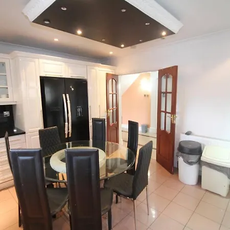 High Gable House -four Bedrooms Holiday home *