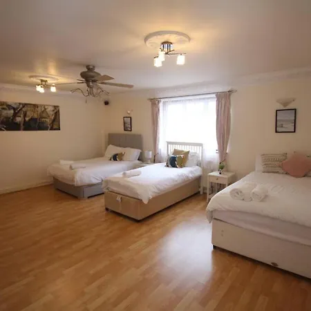 High Gable House -four Bedrooms Holiday home