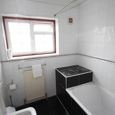 Holiday home High Gable House -four Bedrooms