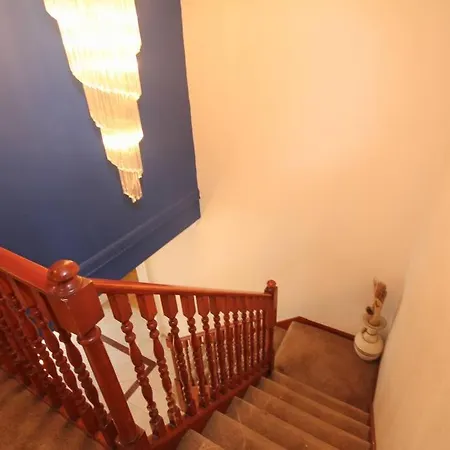 High Gable House -four Bedrooms *