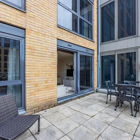 Chelsea Harbour Living * London