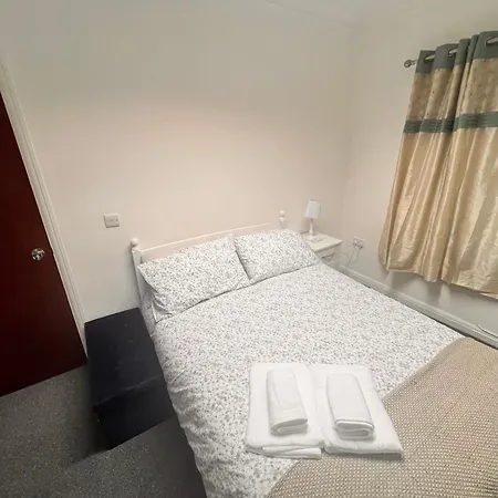 Stratford Apartment *