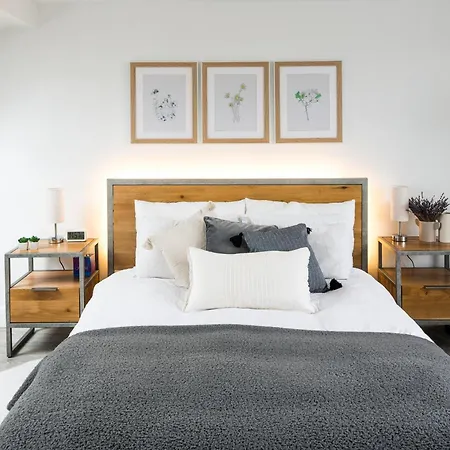 Holiday home Contemporary 5 Bedroom With Garden North Finchley *