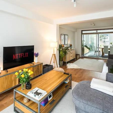 Holiday home Contemporary 5 Bedroom With Garden North Finchley London