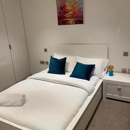 Cosy Long Term Apartment London