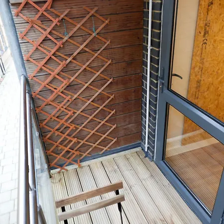 ホームステイ New Luxury In The Heart Of Next To Shops, Cafes, Bars & Metro With Shared Bathrooms ロンドン