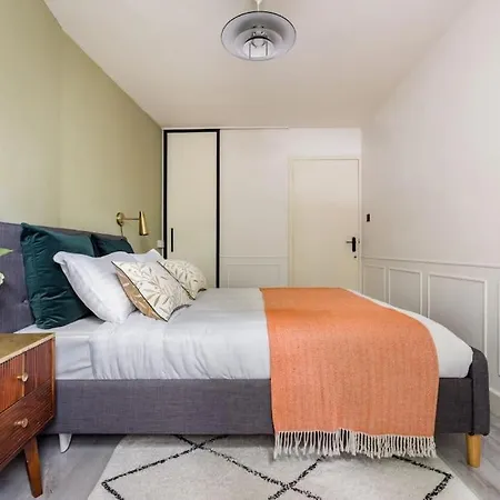 Contemporary Flat In Clerkenwell