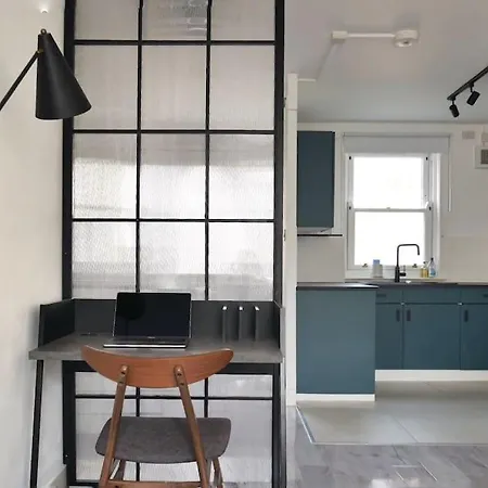 Contemporary Flat In Clerkenwell * London