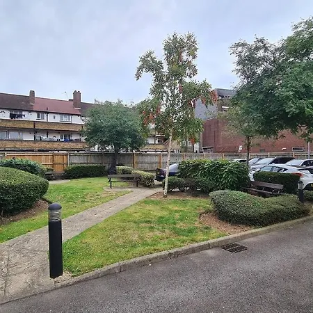 Stylish Kingsize Bed 1 Stop From Wembley Stadium * Harrow