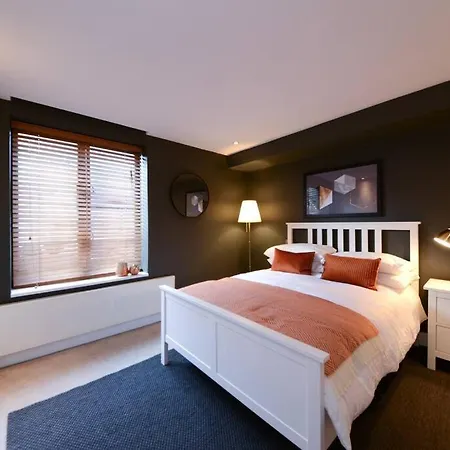 Apartment Mr2 - Charming 1 Bed Apartment, Munster Village London