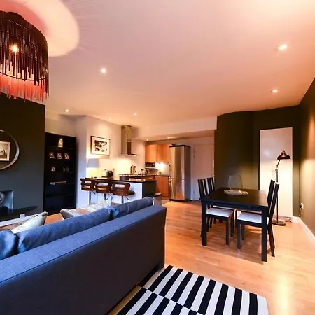 Mr2 - Charming 1 Bed Apartment, Munster Village * London