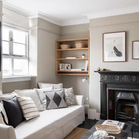 Apartment The Leicester Square By Hok Living London