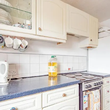 Away Near Heathrow Airport Apartment
