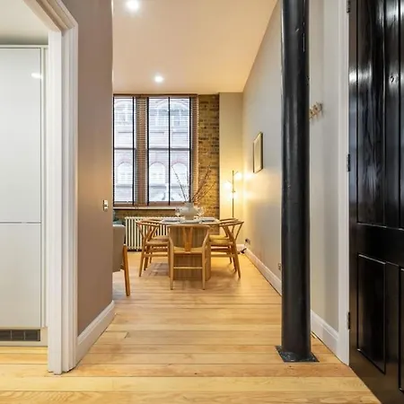 Apartment Prime Covent Garden Gem With Air-con