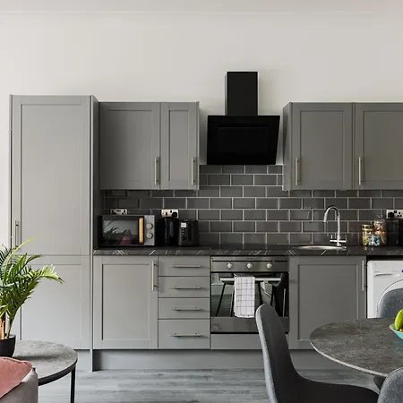Edgware Road Apartment