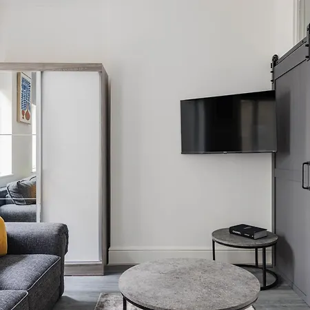 Edgware Road Apartment