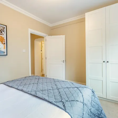Hill Street Mayfair Apartment *