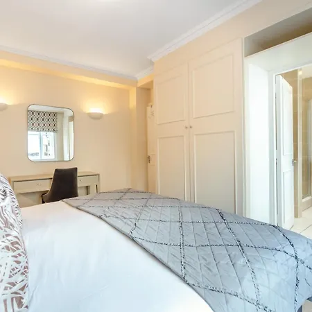Apartment Hill Street Mayfair London