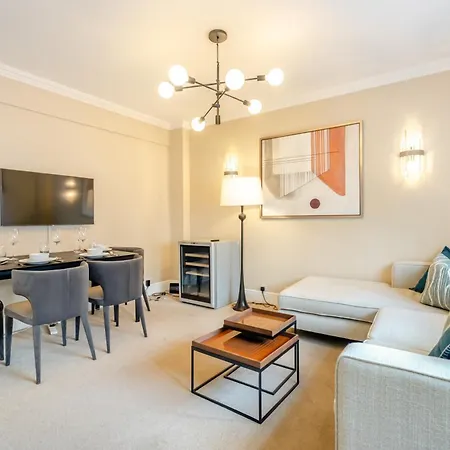Apartment Hill Street Mayfair