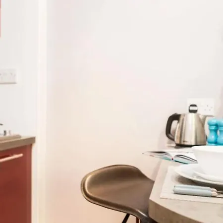 Stunning At Dashwood In For Students Only Apartment London