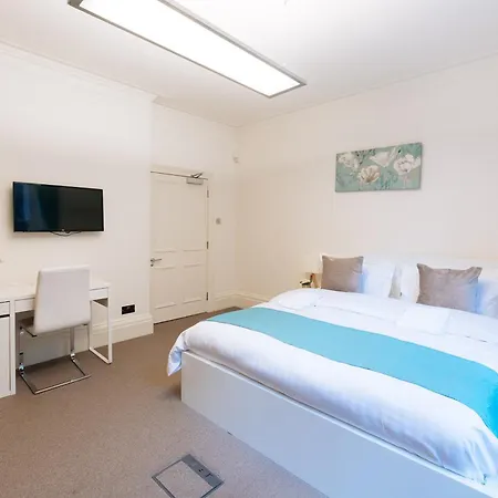 Hotel Curzon Residences