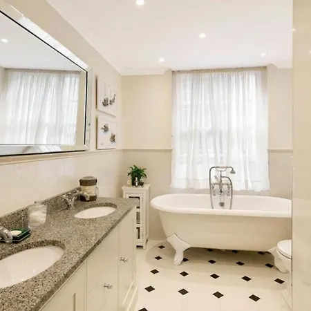Apartment Royal Regency - Sleeps 8 London