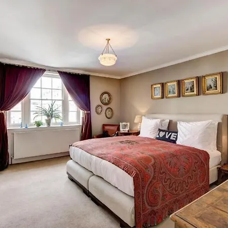 Royal Regency - Sleeps 8