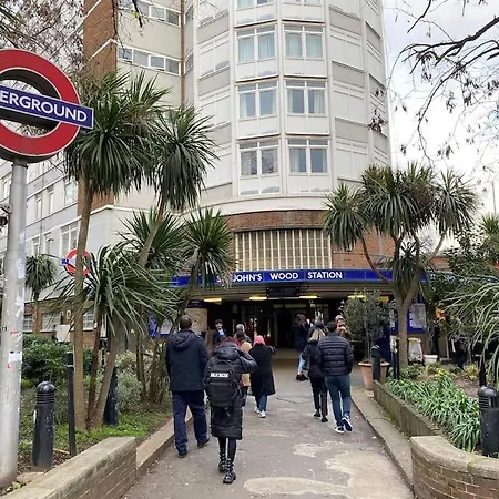 Appartamento 2-br Flat With Style And Comfort In St John's Wood Londra