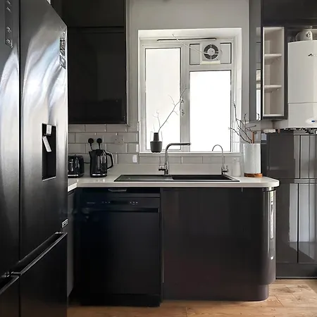 2-br Flat With Style And Comfort In St John's Wood * London