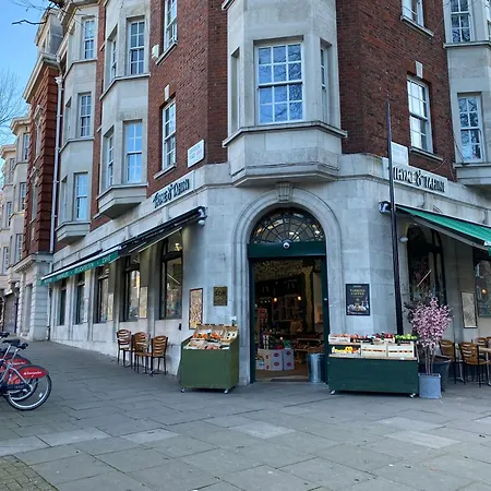 2-br Flat With Style And Comfort In St John's Wood