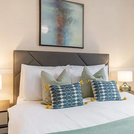 Spectacular 3 Bed In Berkeley Sq Mayfair * London