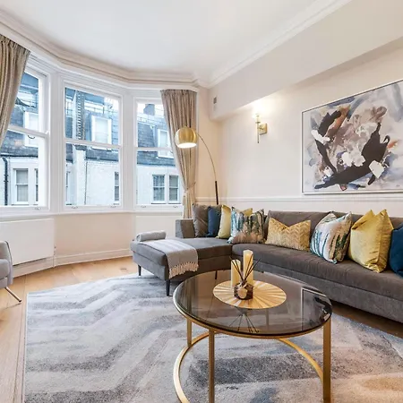 Spectacular 3 Bed In Berkeley Sq Mayfair * London