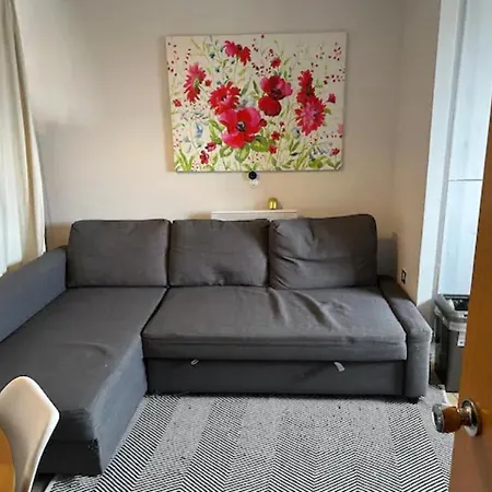 Lovely En-suite Double Homestay