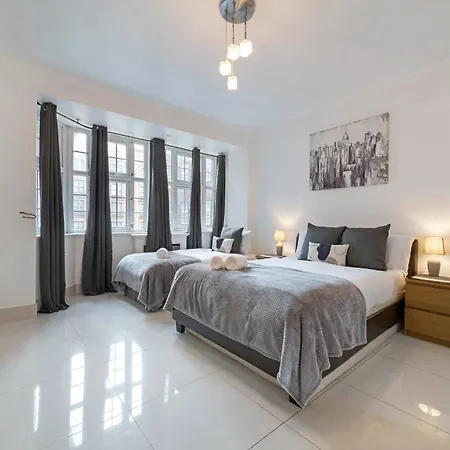 2bd Flat Opp Harrods - Sleeps 5 Apartment London