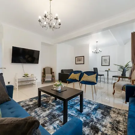 2bd Flat Opp Harrods - Sleeps 5 Apartment *
