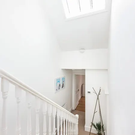 Apartment Stylish In Putney