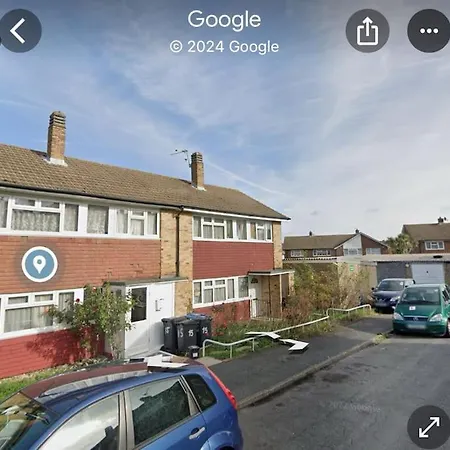 Spacious With Free Parking