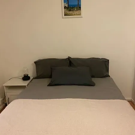 Apartment Entire Flat With A Big Living-room, Bedroom, Kitchen, And Bathroom