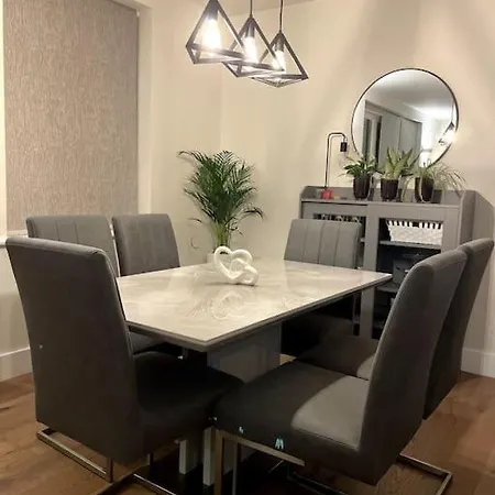 Southgate 2bed Apartment