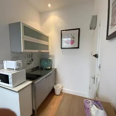 One Bed Studio In Central * London