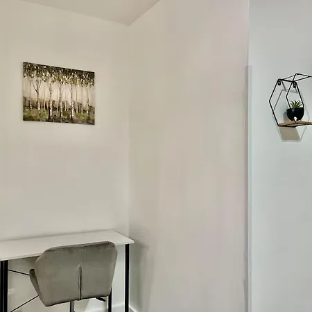 Holiday home Stylish Cosy 2 Bed With Free Parking