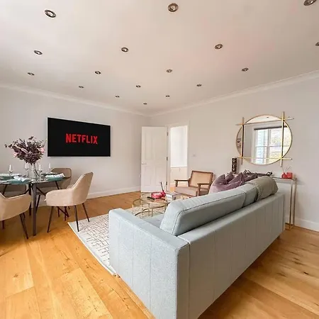 Charming One Bedroom Flat On Portobello Road London