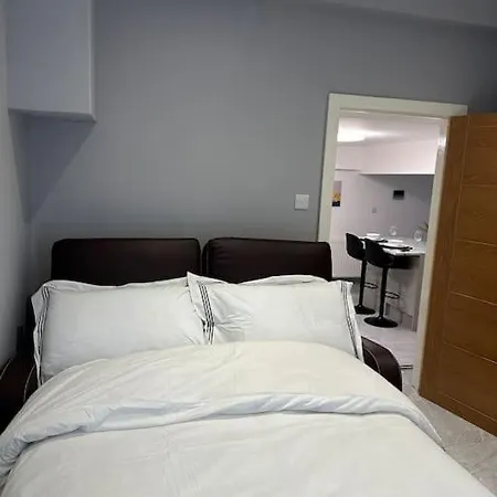 Stylish Entire 2bed *