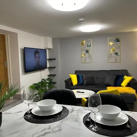 Stylish Entire 2bed Apartment